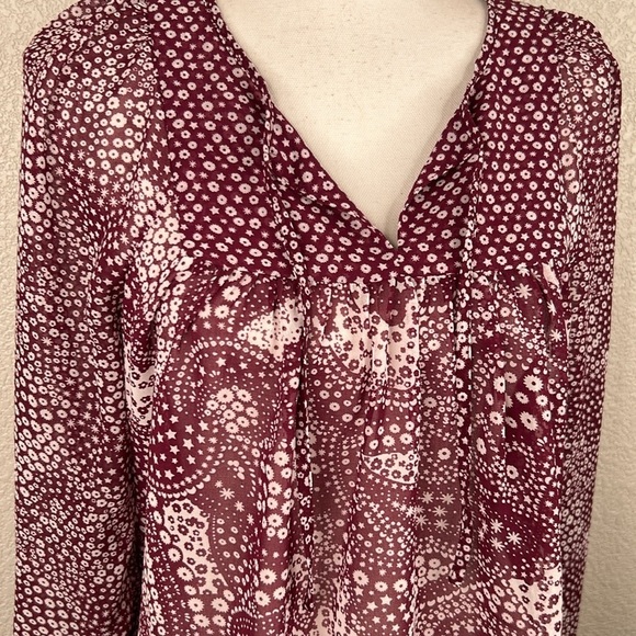 GAP Burgundy & White Floral Sheer Boho V-Neck Long Sleeve Top Size Small - Picture 2 of 5
